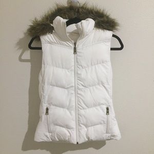 BANANA REPUBLIC Hooded Puffy Vest